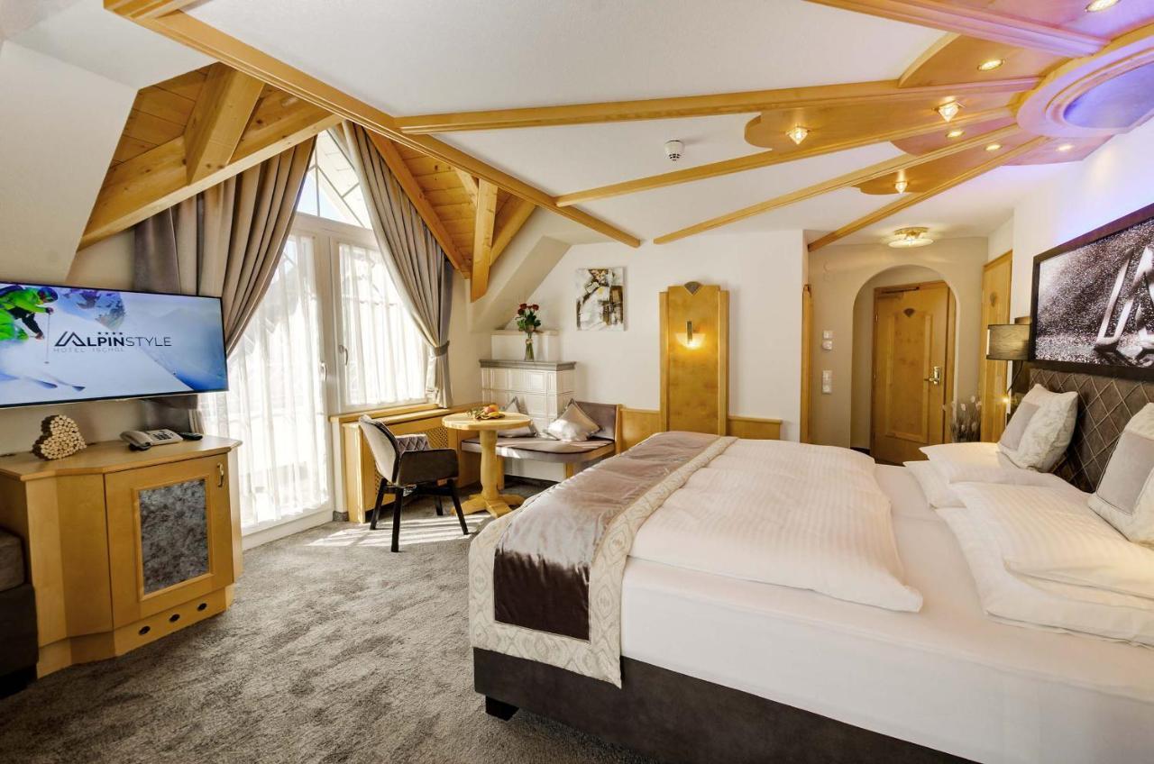 Alpinstyle Hotel อิสชเกิล ภายนอก รูปภาพ