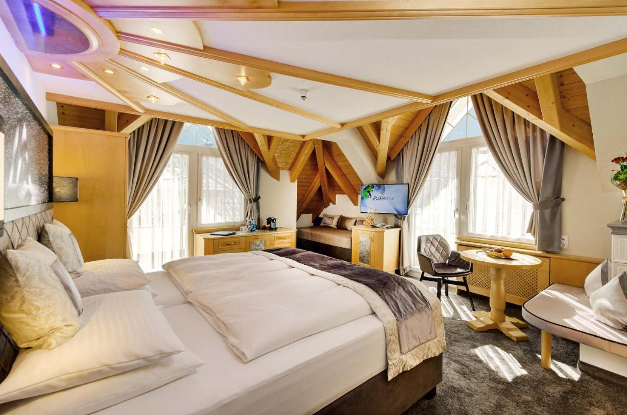 Alpinstyle Hotel อิสชเกิล ภายนอก รูปภาพ